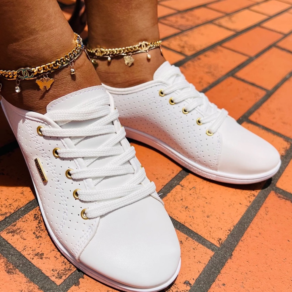 Moleca perforated comfort lace up shoes Mom core Made in Brazil